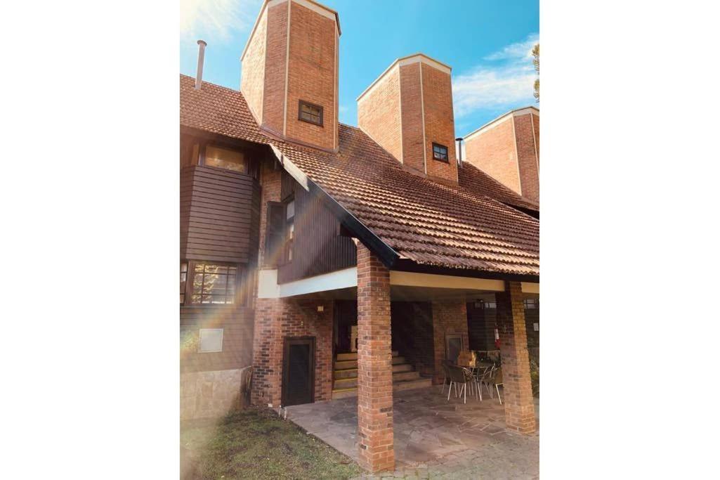 434 Casa Geminada No Centro De Gramado 8 Pessoas غرامادو المظهر الخارجي الصورة